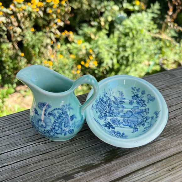 Charlotte Royal Crownford Staffordshire England Soap dish And Pitcher Set - Picture 2 of 15